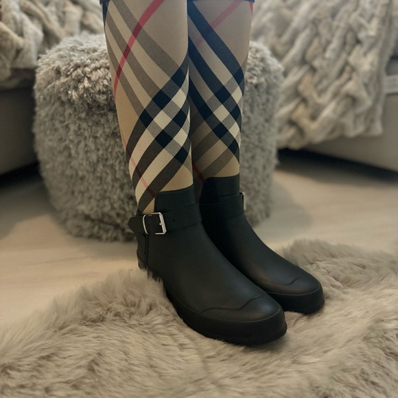 Burberry Rain Boots Sz 10 - Picture 11 of 11